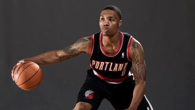 双方在首回 双方在首回