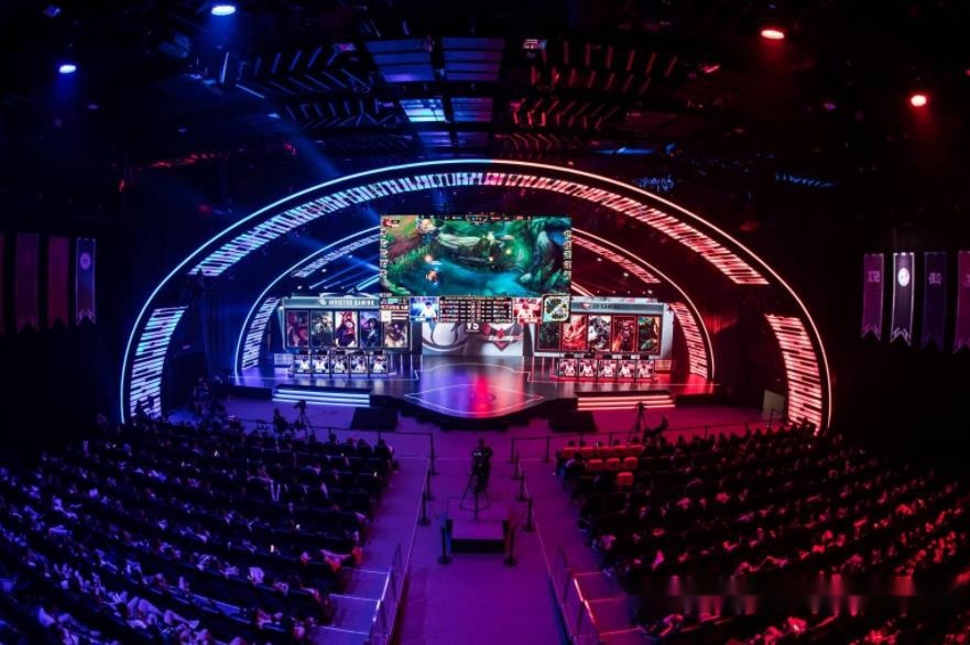 而是一气呵 而是一气呵